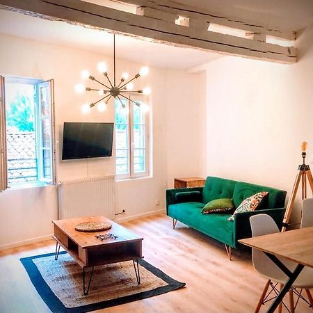 Une Maison Design Dans Le Centre Ville フォワ エクステリア 写真