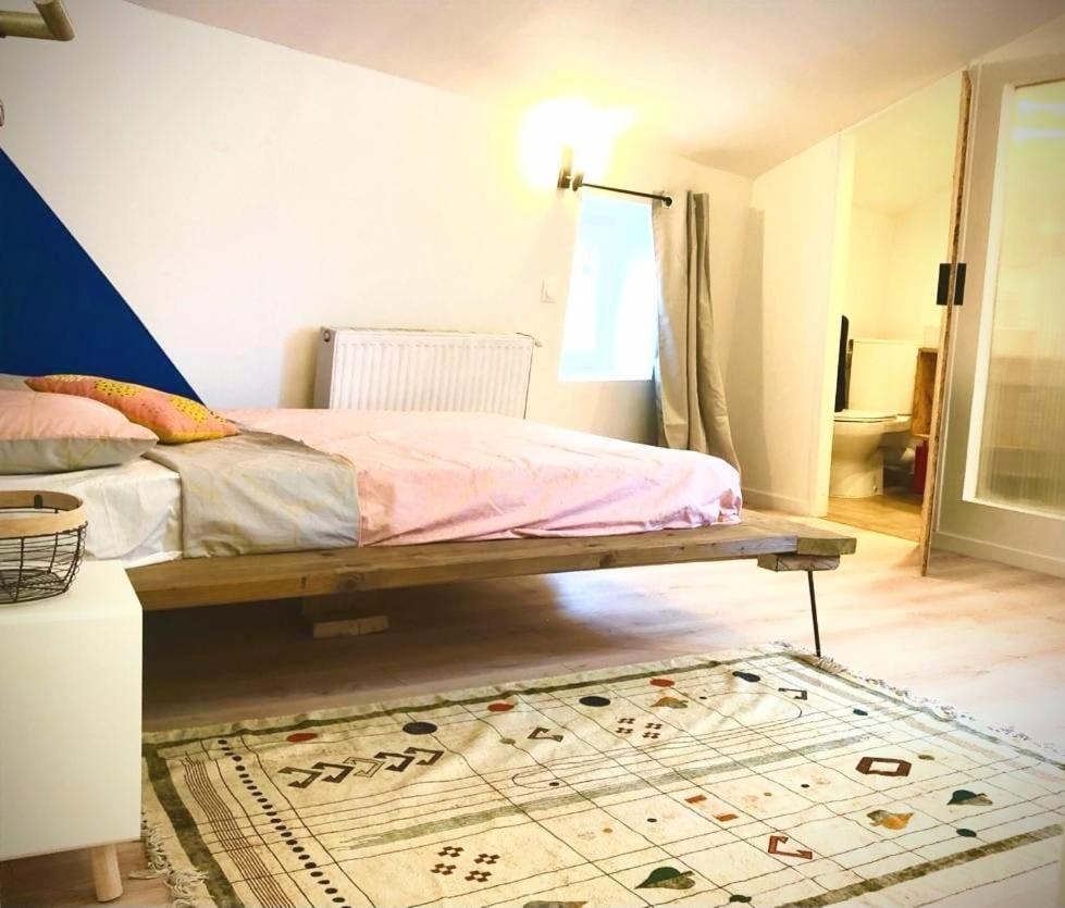 Une Maison Design Dans Le Centre Ville フォワ エクステリア 写真